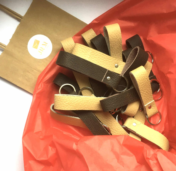 Porte-clés lanières en cuir série « Pauline » – Image 6